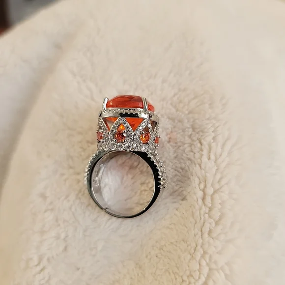 ring - Picture 4 of 4